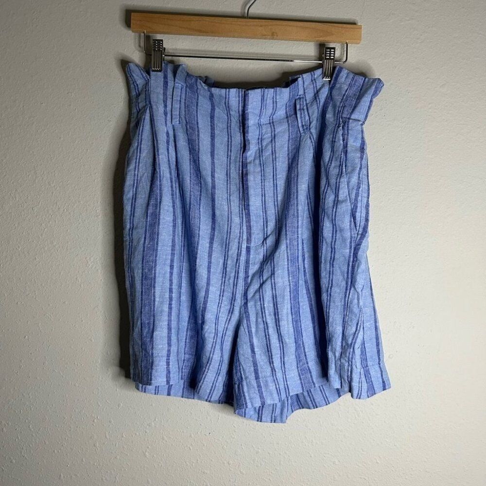 A New Day Blue Striped Paper Bag Shorts Size L * Flaw